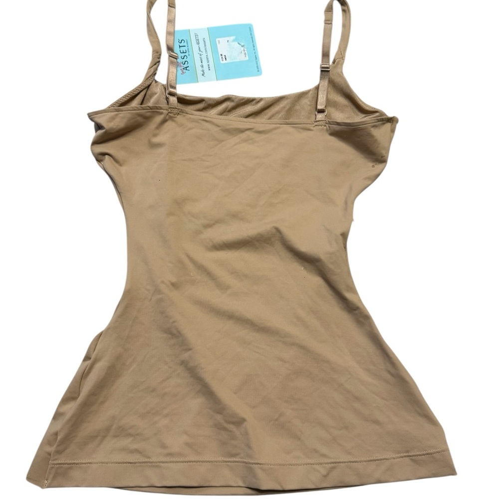 Spanx Love Your Assets Slimming Scoop Cami Tank Top - Picture 4 of 4